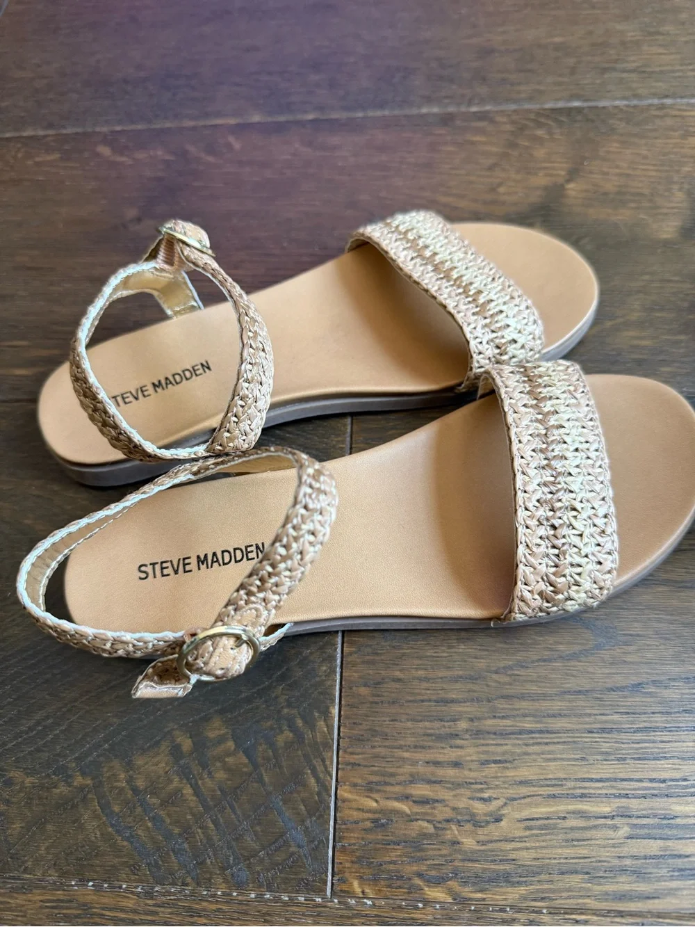 Girls sandals